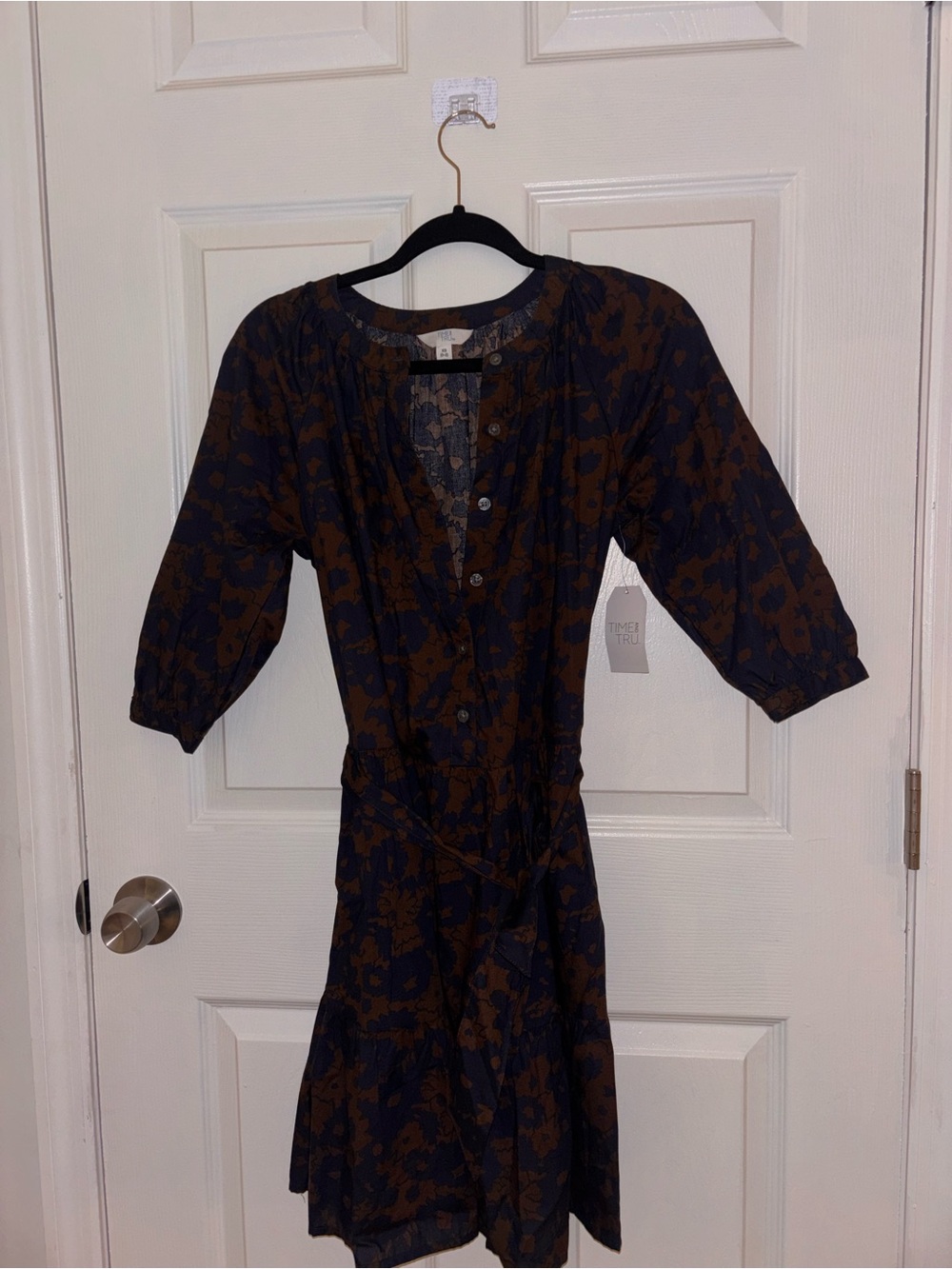 Quarter sleeve dress